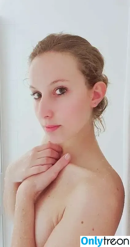 Allie Surfergirl121 nude photo #0180 (surfer_girl121 / surfergirl121)