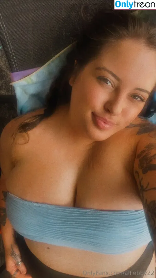alliebby22 nude photo #0019 (alliebby22)