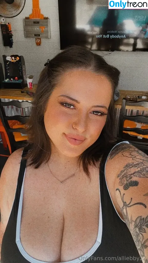 alliebby22 nude photo #0030 (alliebby22)
