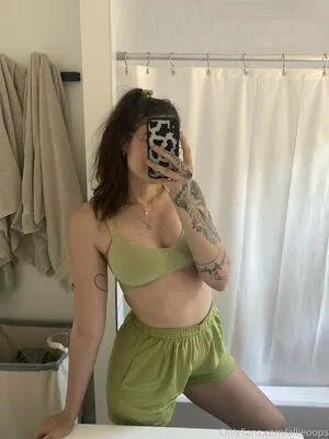 allieoops / cummanifesto nude photo #0030