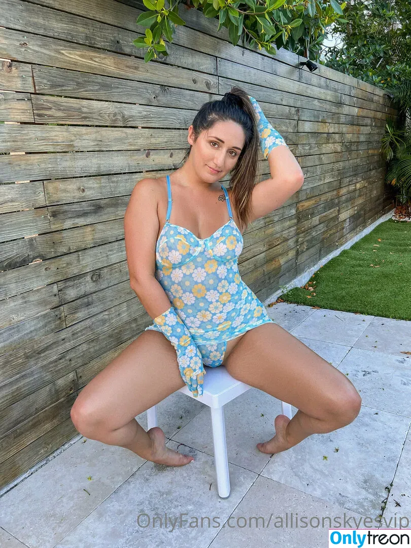Allison Skyes nude photo #0205 (SkyesAllison / allisonskyes / allisonskyesvip)
