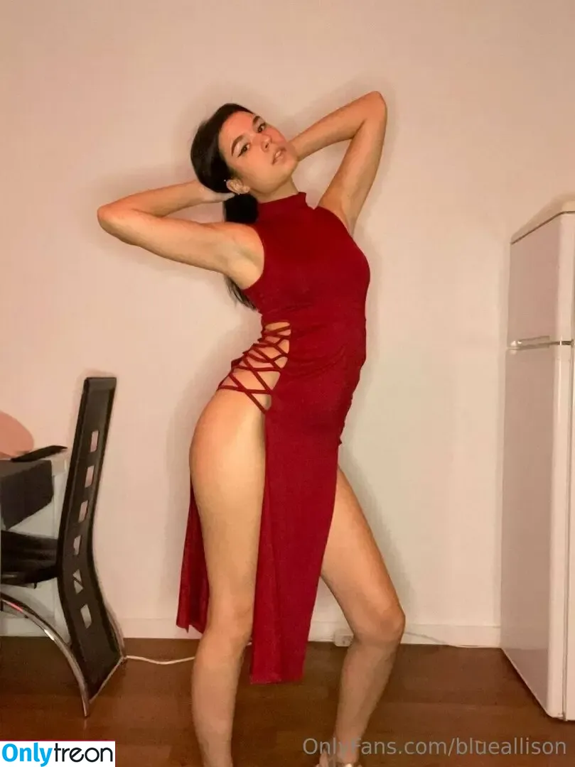 allisonbluevip nude photo #0025 (bluee.allison)