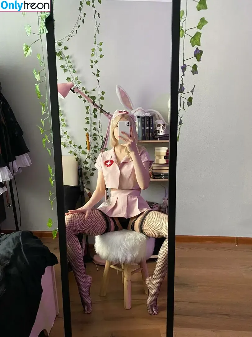 Allotrop nude photo #0090 (allotrope.io)
