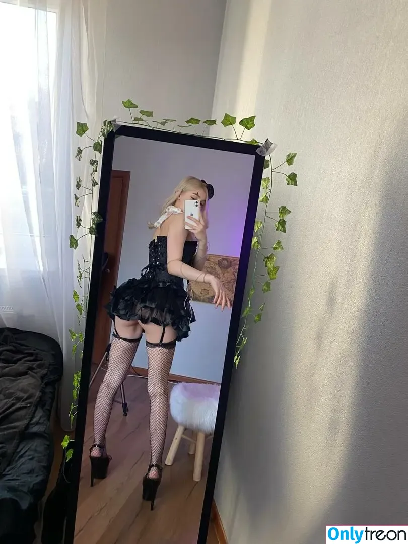 Allotrop nude photo #0098 (allotrope.io)