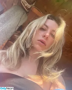 ally_breelsen / ally_brelsen nude photo #0011