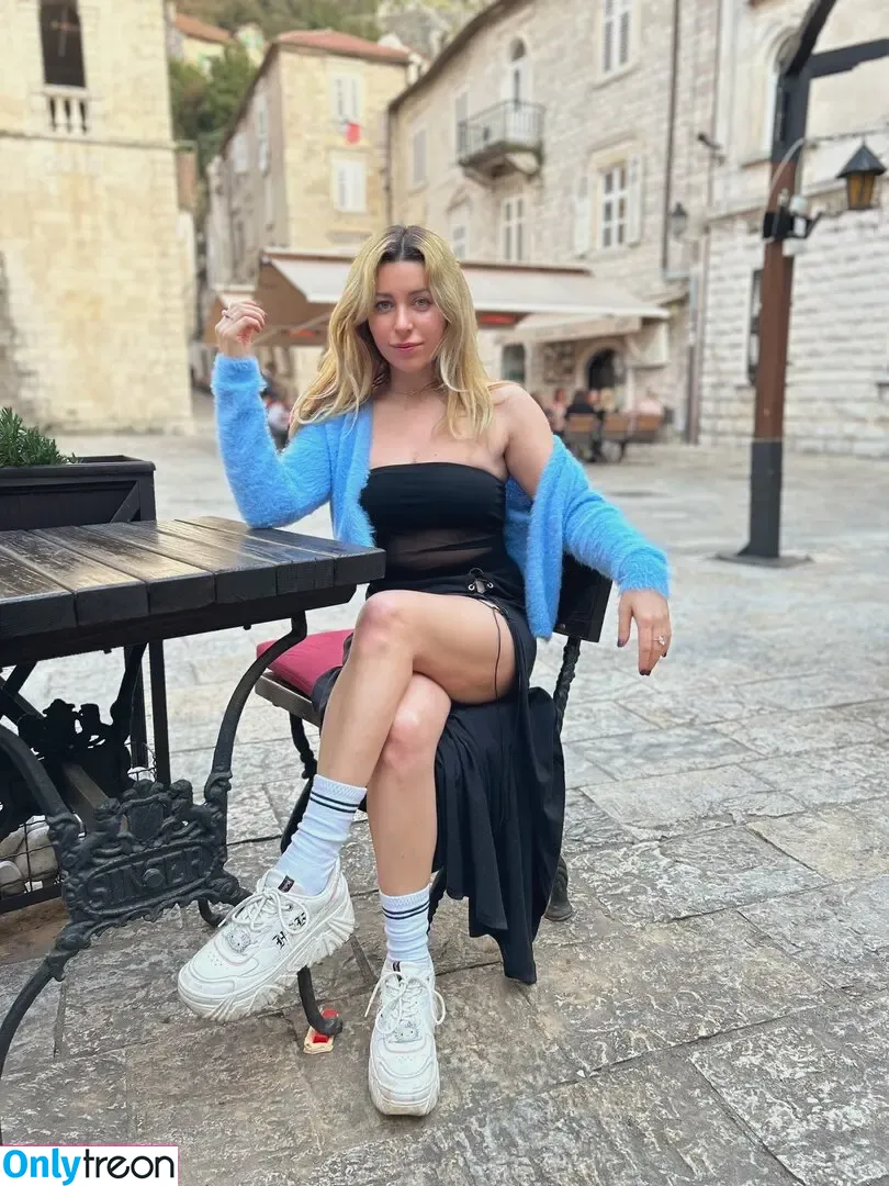 ally_breelsen nude photo #0010 (ally_brelsen)