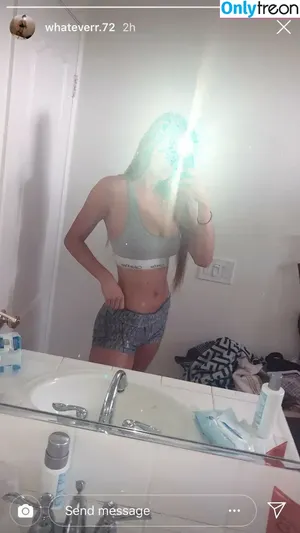 Ally Snyder / Allysnyderr nude photo #0011