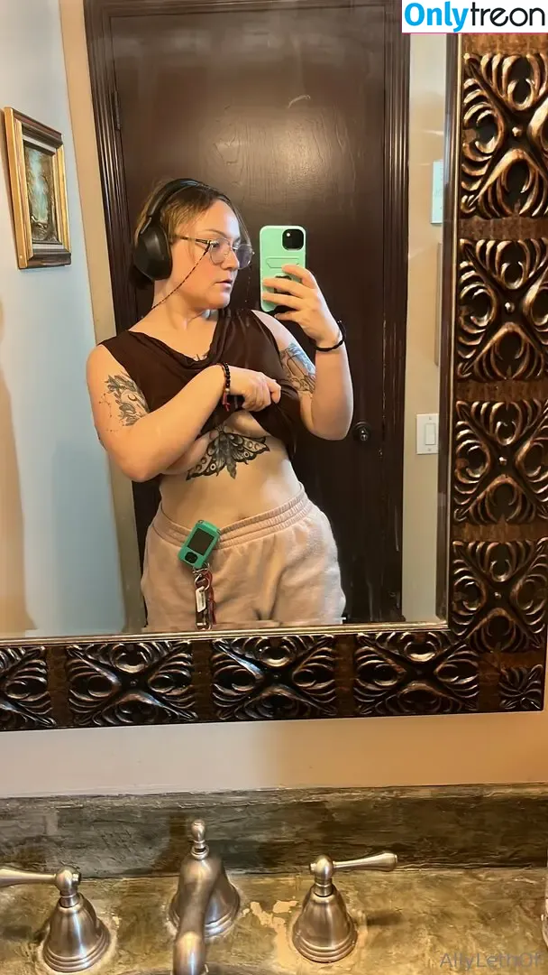 allyleth19 nude photo #0004 (ally_leth_19)