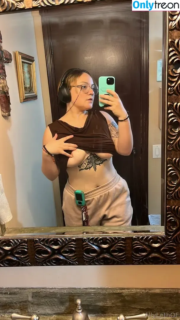 allyleth19 nude photo #0005 (ally_leth_19)