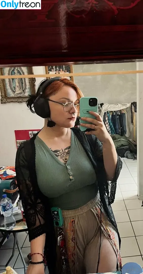 allyleth19 nude photo #0012 (ally_leth_19)