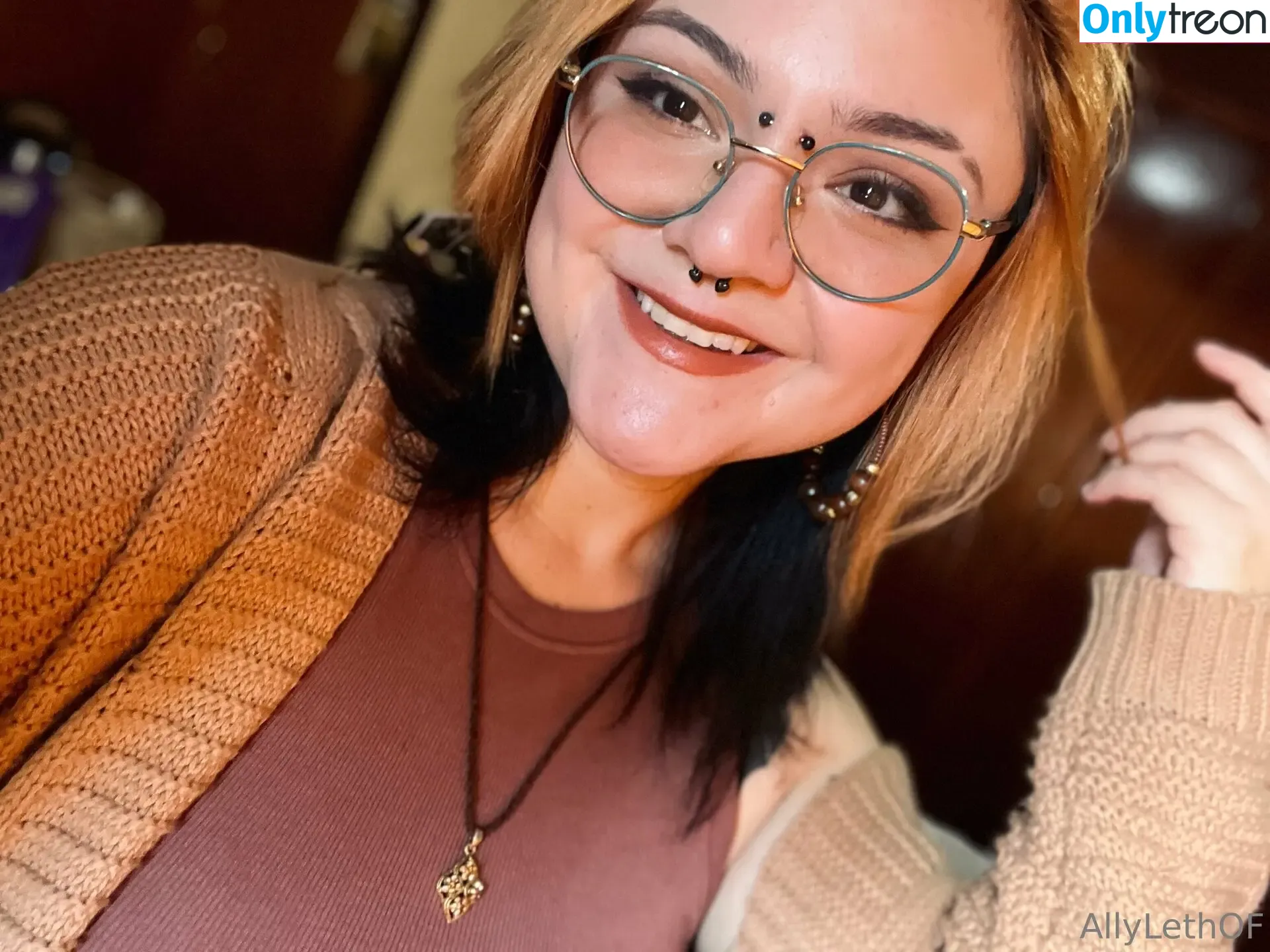 allyleth19 nude photo #0021 (ally_leth_19)
