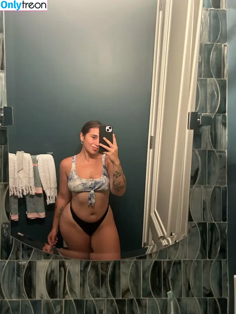 Allyybb nude photo #0009 (allysqt)