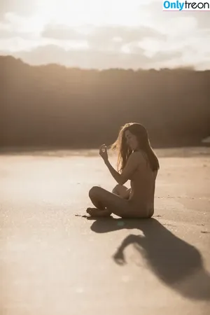 Alohalaia / alohalaia_ / thealohatrainer nude photo #0045