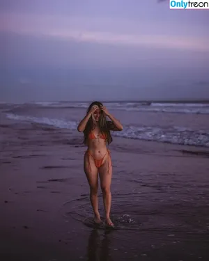 Alohalaia / alohalaia_ / thealohatrainer nude photo #0094