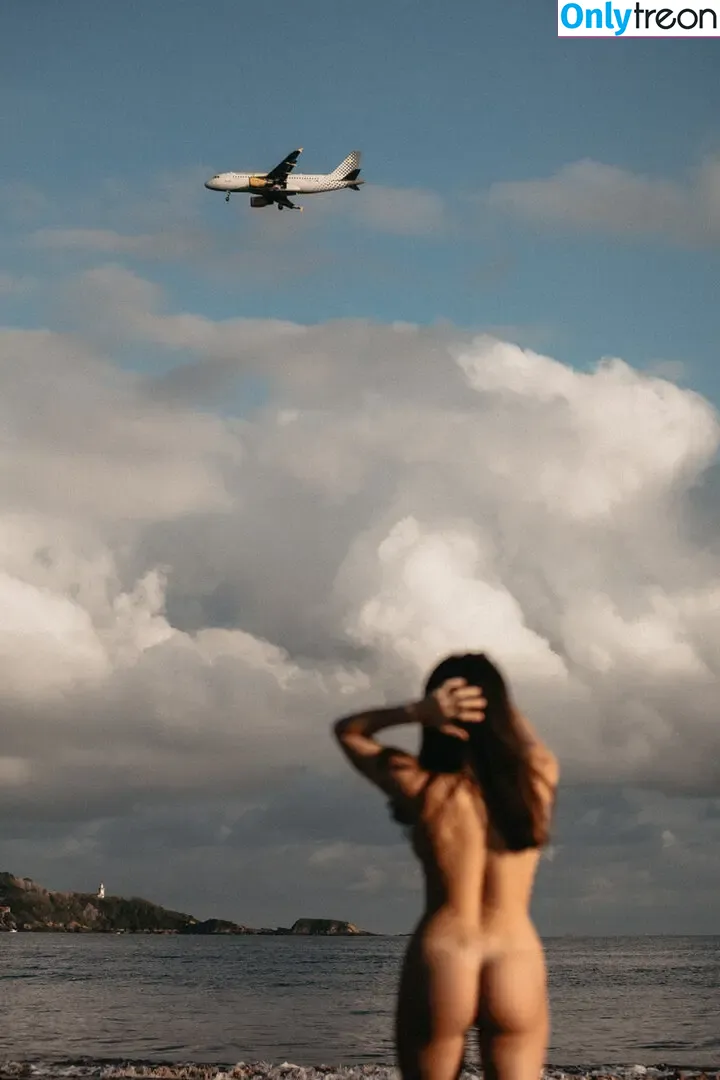 Alohalaia nude photo #0040 (alohalaia_ / thealohatrainer)