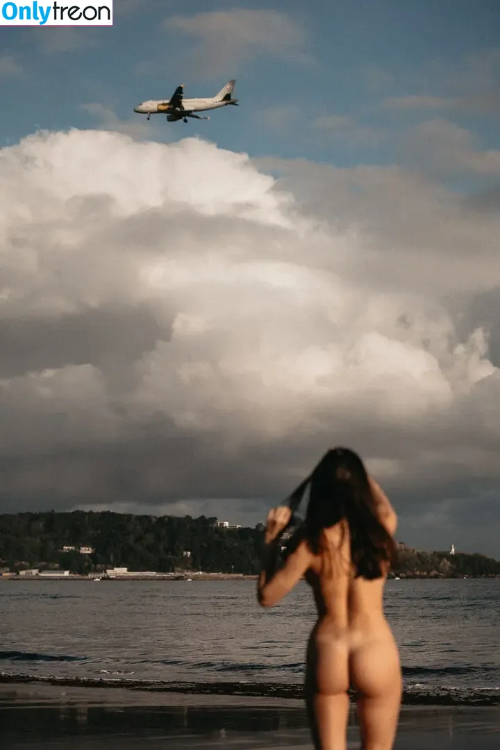 Alohalaia nude photo #0041 (alohalaia_ / thealohatrainer)