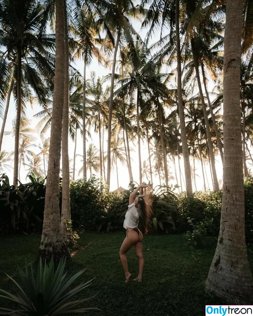 Alohalaia nude photo #0090 (alohalaia_ / thealohatrainer)