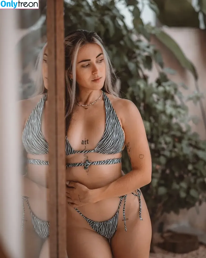Alohalaia nude photo #0098 (alohalaia_ / thealohatrainer)