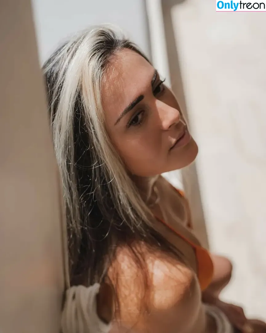 Alohalaia nude photo #0108 (alohalaia_ / thealohatrainer)