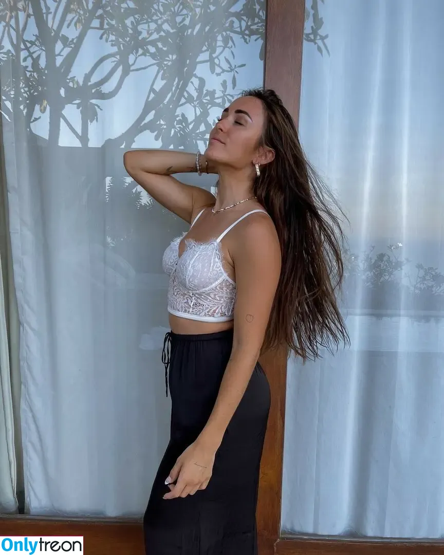 Alohalaia nude photo #0118 (alohalaia_ / thealohatrainer)