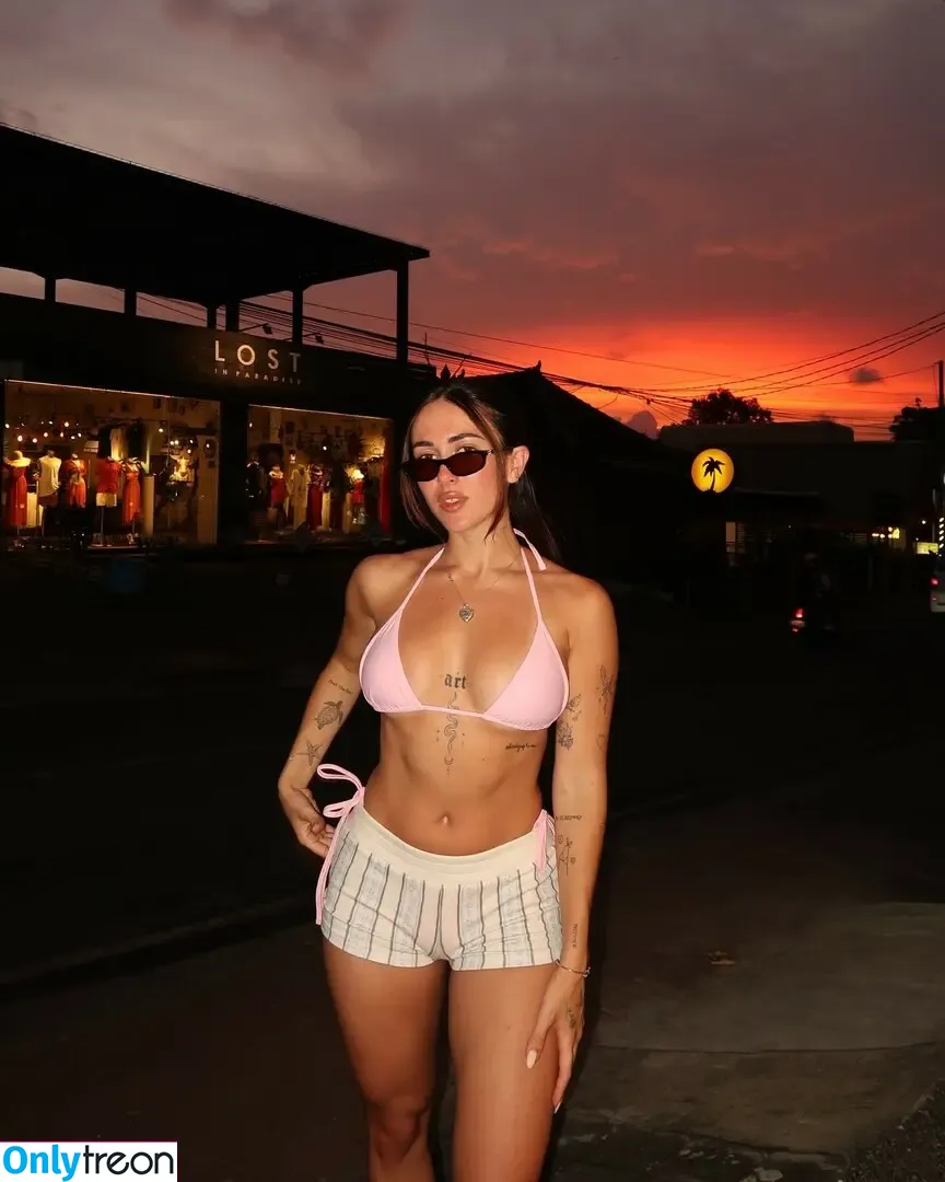 Alohalaia nude photo #0145 (alohalaia_ / thealohatrainer)