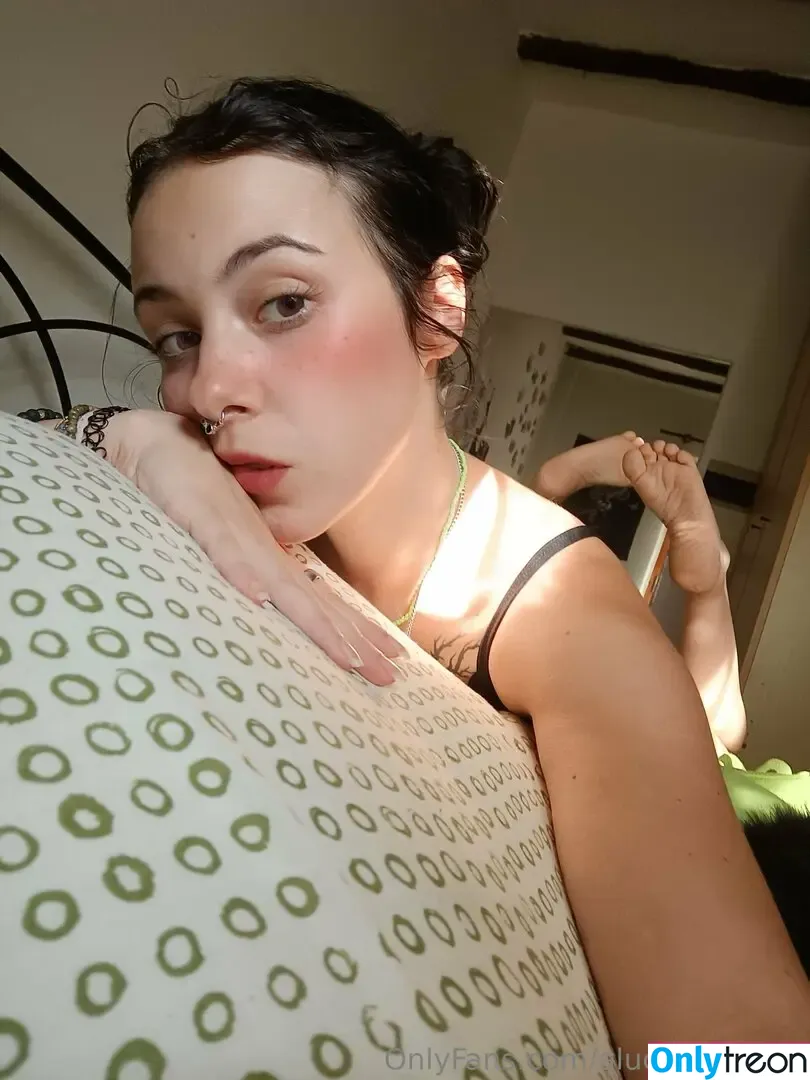 alucarynmoon nude photo #0038 (alucarynmoon)