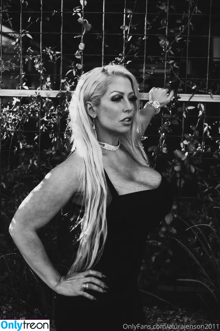 Alura Jenson nude photo #0017 (alurajenson / alurajenson2011 / alurajensonmania)
