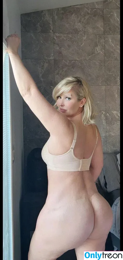 Alura Jenson nude photo #0147 (alurajenson / alurajenson2011 / alurajensonmania)