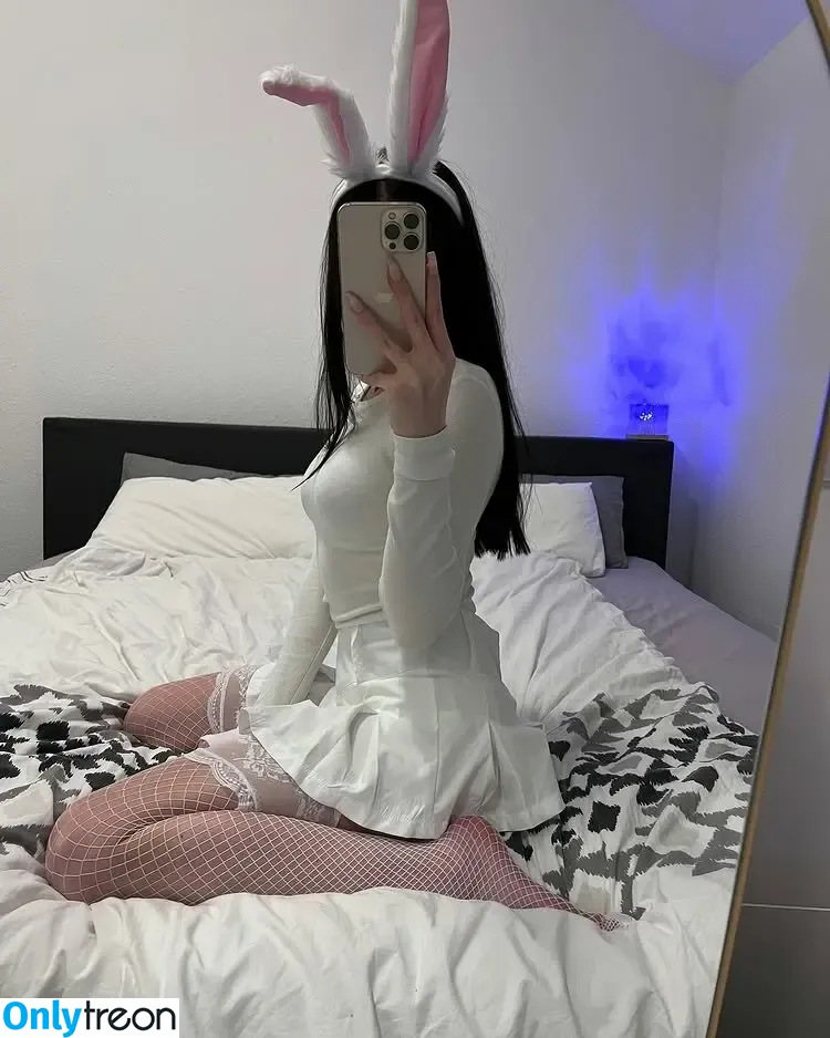 alyacutie nude photo #0005 (alyaaa.cutie / alyaalya)