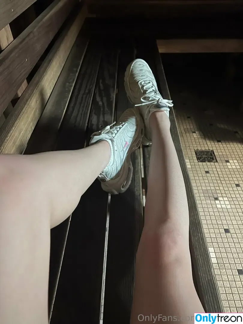 alyacutie nude photo #0036 (alyaaa.cutie / alyaalya)
