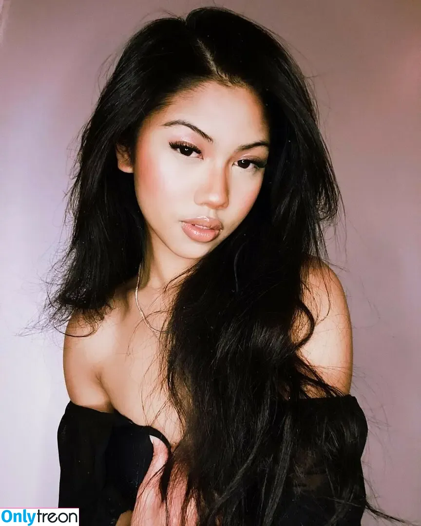 Alyanna Joelle nude photo #0115 (almost_autumn / alyanna.joelle)