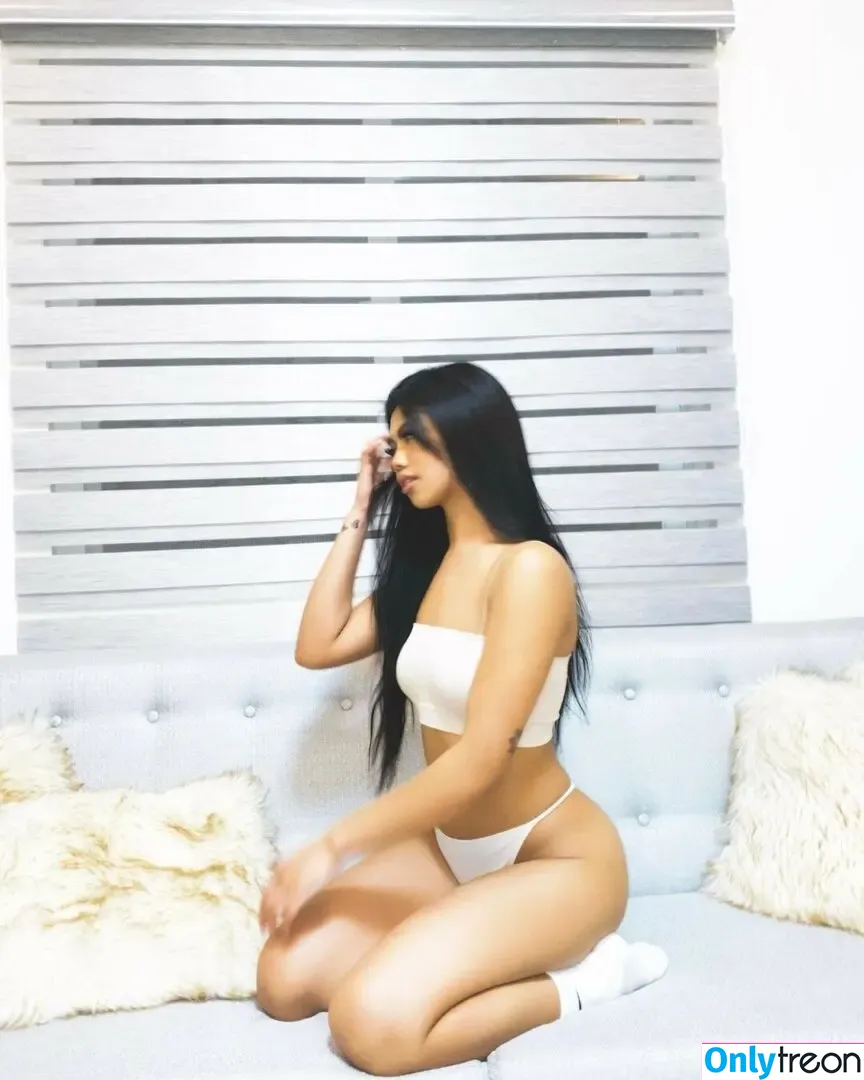 Alyanna Joelle nude photo #0134 (almost_autumn / alyanna.joelle)