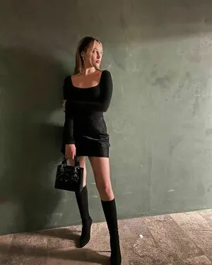 Alycia Debnam Carey / DebnamCarey / alyciajasmin nude photo #0124