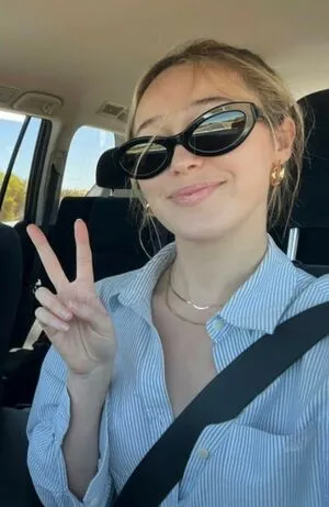 Alycia Debnam Carey / DebnamCarey / alyciajasmin nude photo #0306