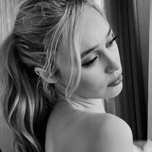 Alycia Debnam Carey / DebnamCarey / alyciajasmin nude photo #0362