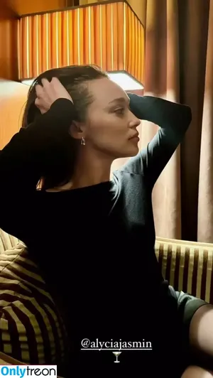 Alycia Debnam Carey / DebnamCarey / alyciajasmin nude photo #0537