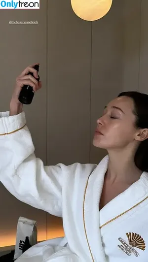Alycia Debnam Carey / DebnamCarey / alyciajasmin nude photo #0571