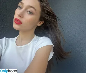 Alycia Debnam Carey / DebnamCarey / alyciajasmin nude photo #0638
