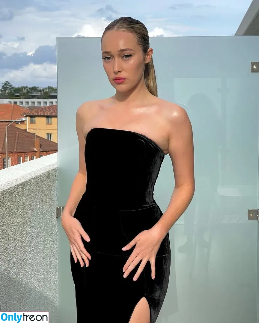 Alycia Debnam Carey nude photo #0014 (DebnamCarey / alyciajasmin)