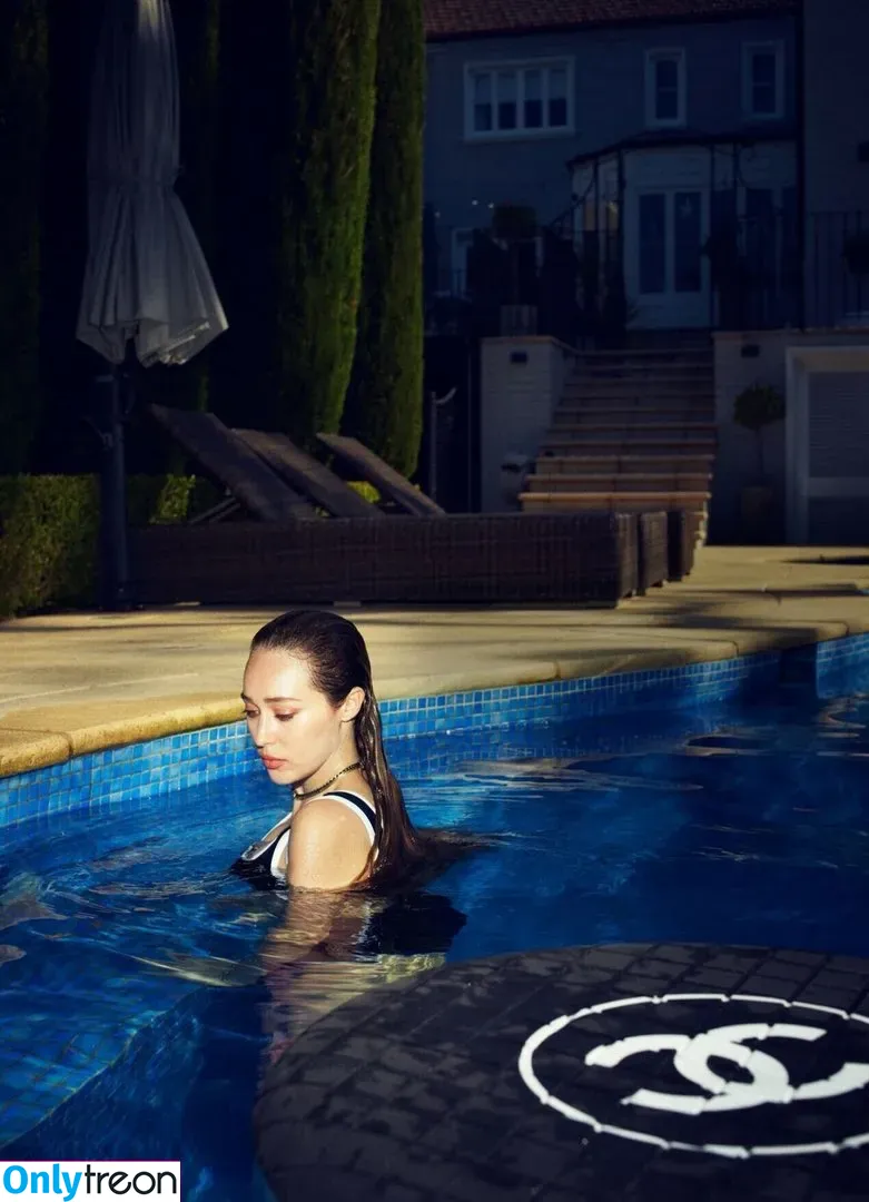 Alycia Debnam Carey nude photo #0021 (DebnamCarey / alyciajasmin)