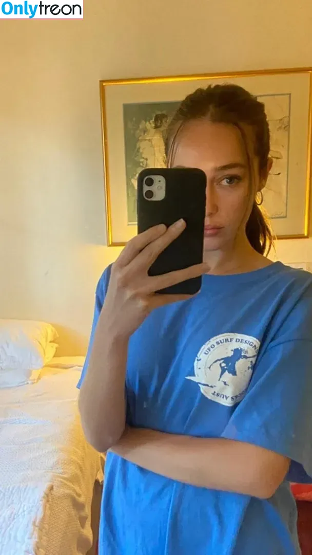 Alycia Debnam Carey nude photo #0029 (DebnamCarey / alyciajasmin)