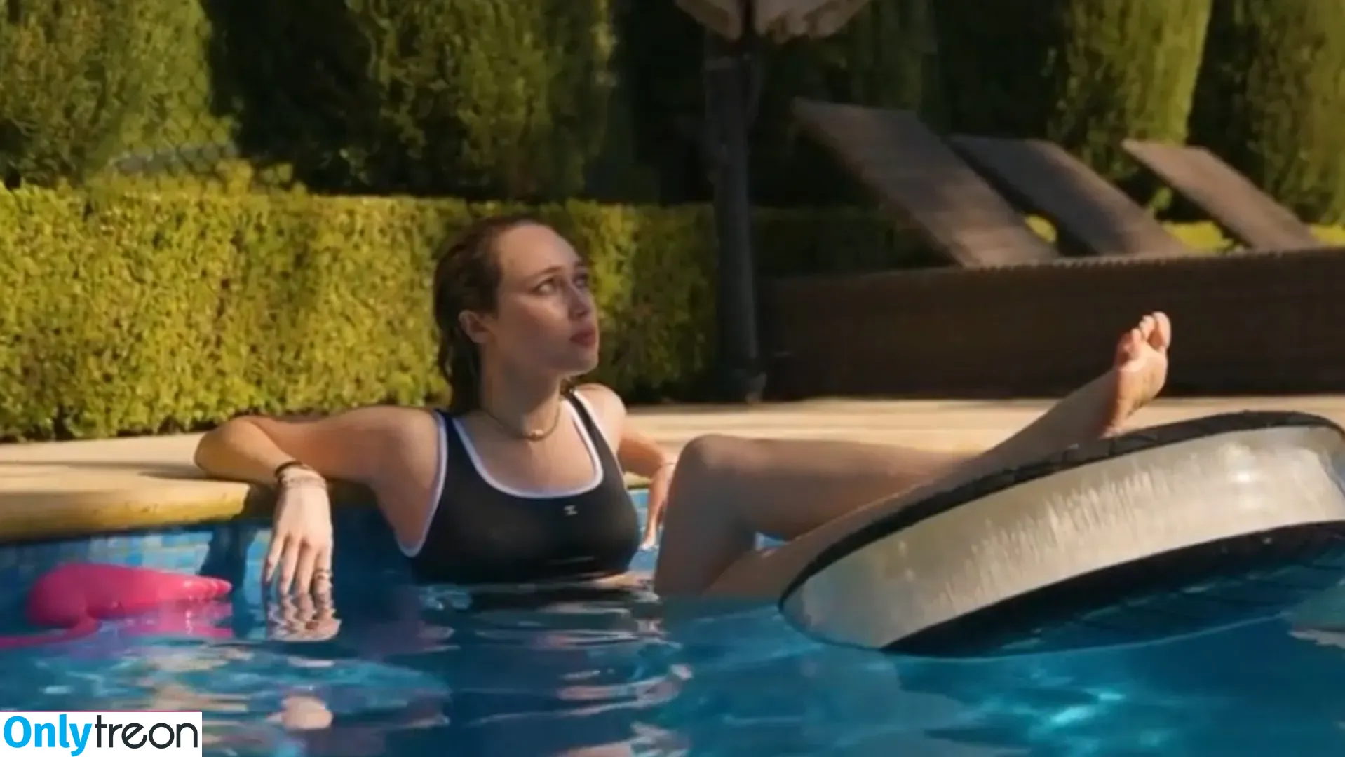 Alycia Debnam Carey nude photo #0035 (DebnamCarey / alyciajasmin)