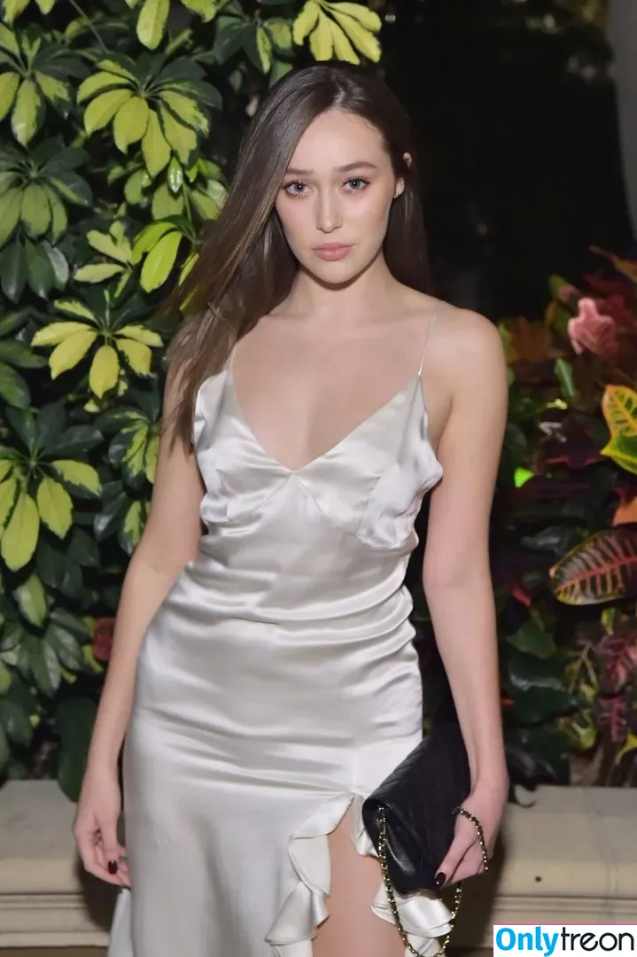 Alycia Debnam Carey nude photo #0051 (DebnamCarey / alyciajasmin)
