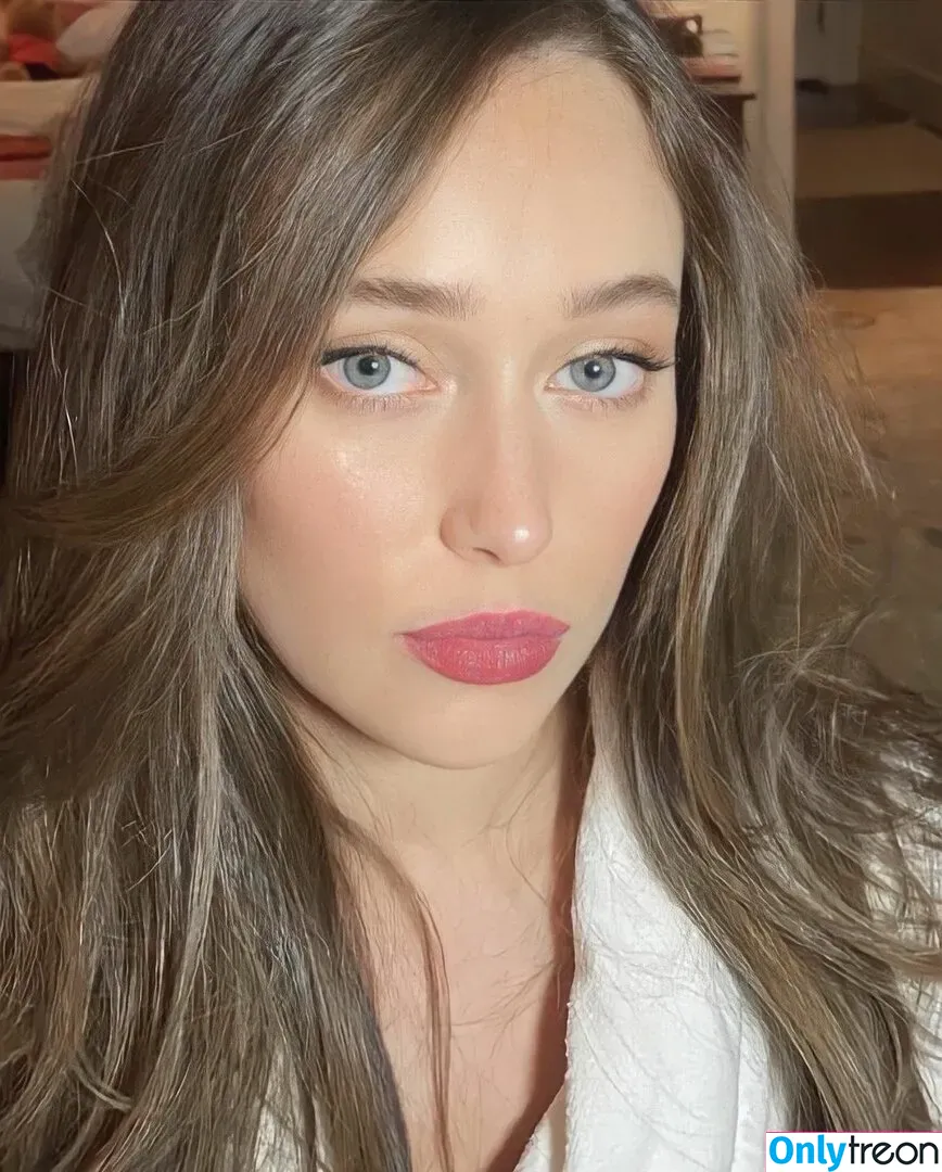Alycia Debnam Carey nude photo #0070 (DebnamCarey / alyciajasmin)