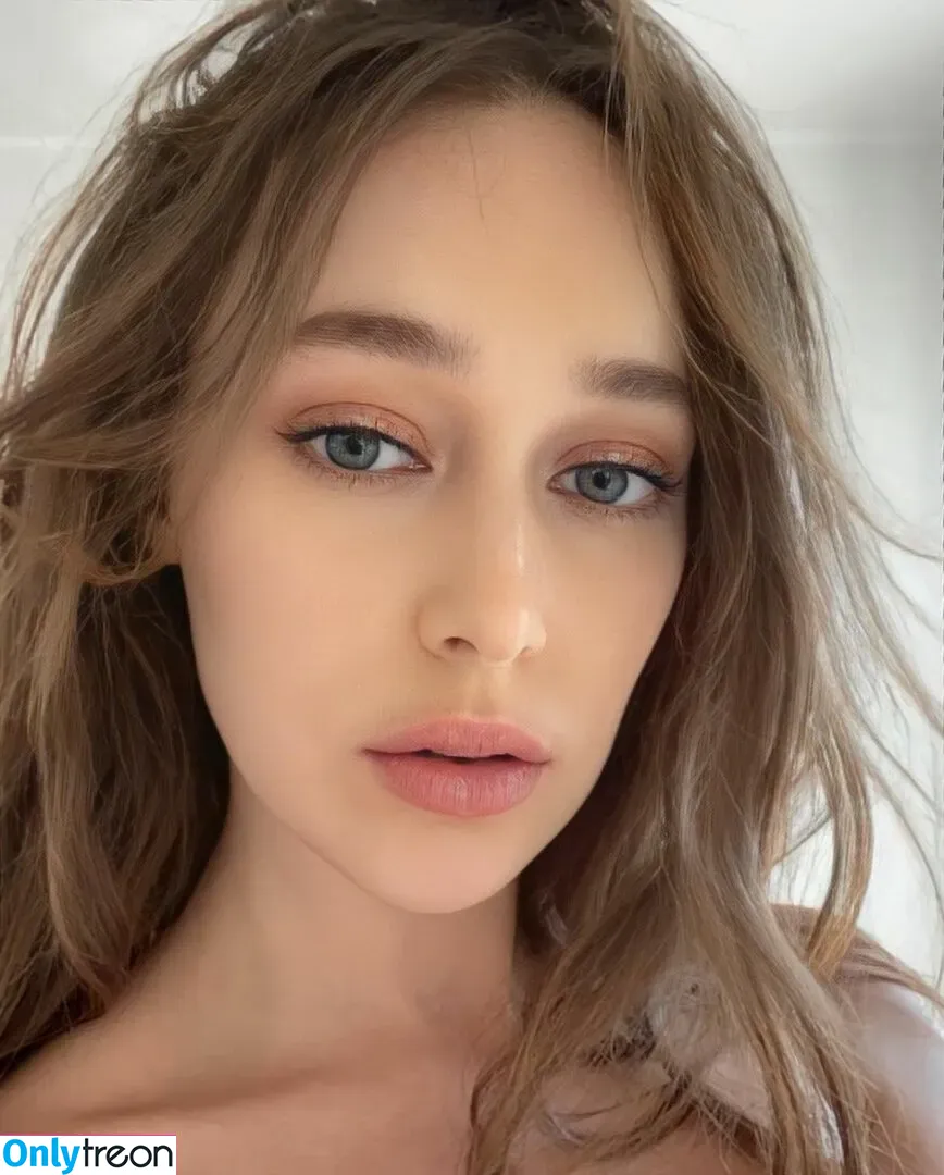 Alycia Debnam Carey nude photo #0072 (DebnamCarey / alyciajasmin)