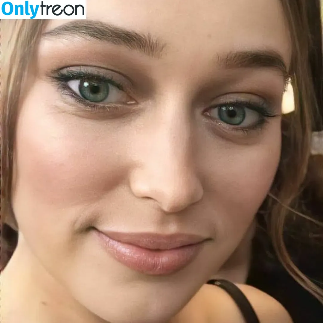 Alycia Debnam Carey nude photo #0073 (DebnamCarey / alyciajasmin)