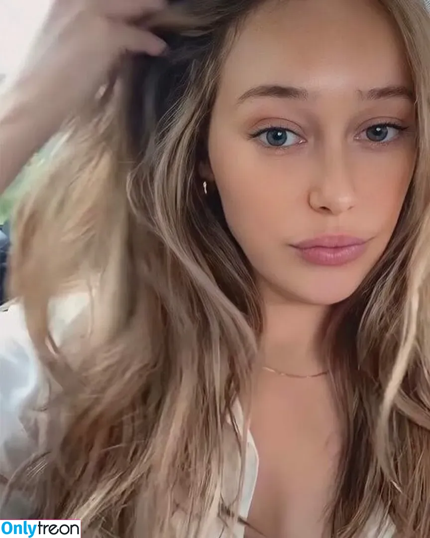 Alycia Debnam Carey nude photo #0079 (DebnamCarey / alyciajasmin)