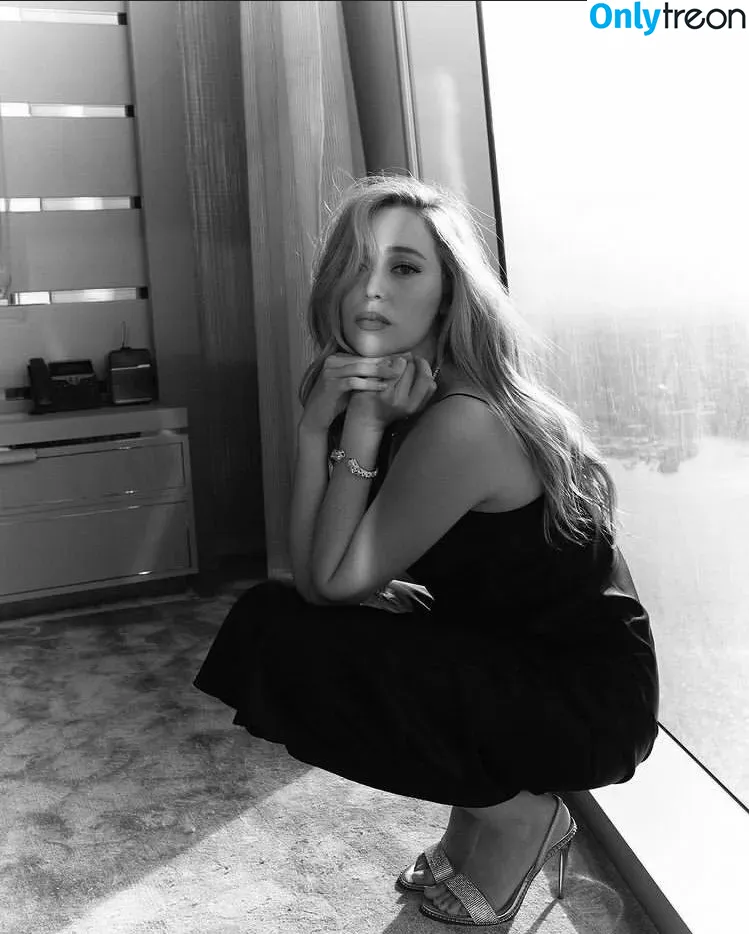 Alycia Debnam Carey nude photo #0092 (DebnamCarey / alyciajasmin)