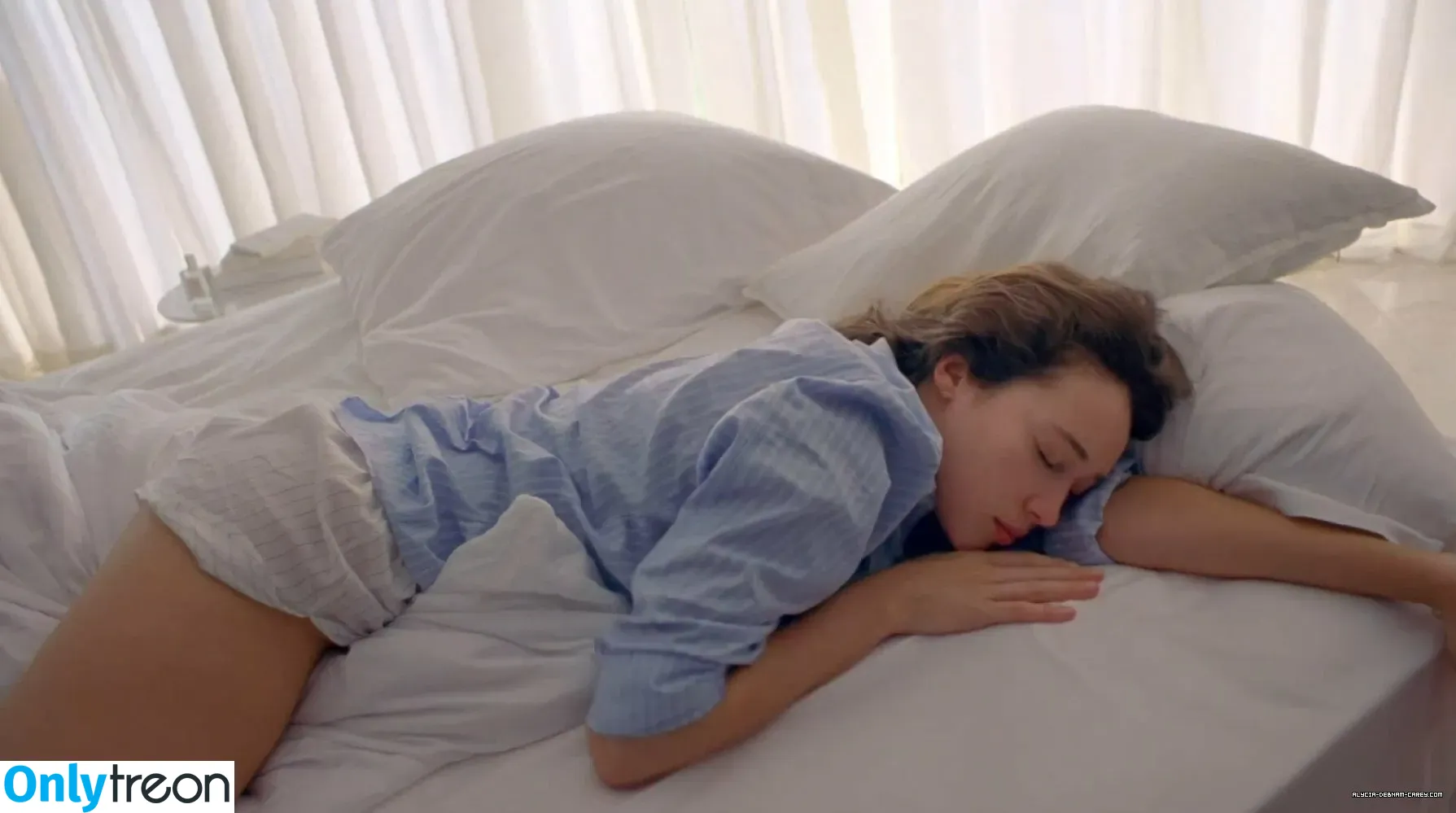 Alycia Debnam Carey nude photo #0098 (DebnamCarey / alyciajasmin)