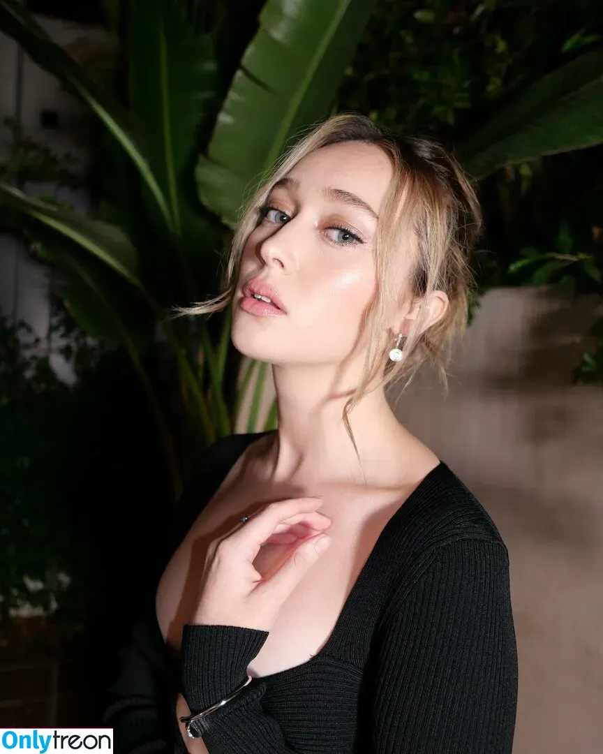Alycia Debnam Carey nude photo #0101 (DebnamCarey / alyciajasmin)